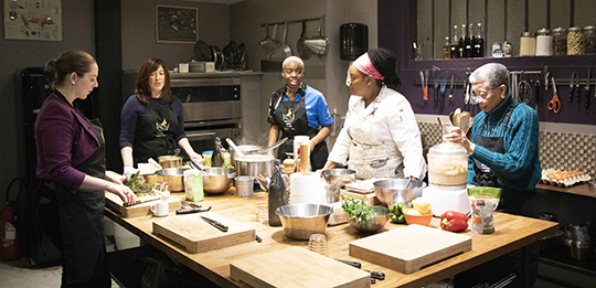 Chef Jennifer Booker and Soul Food Atelier attendees